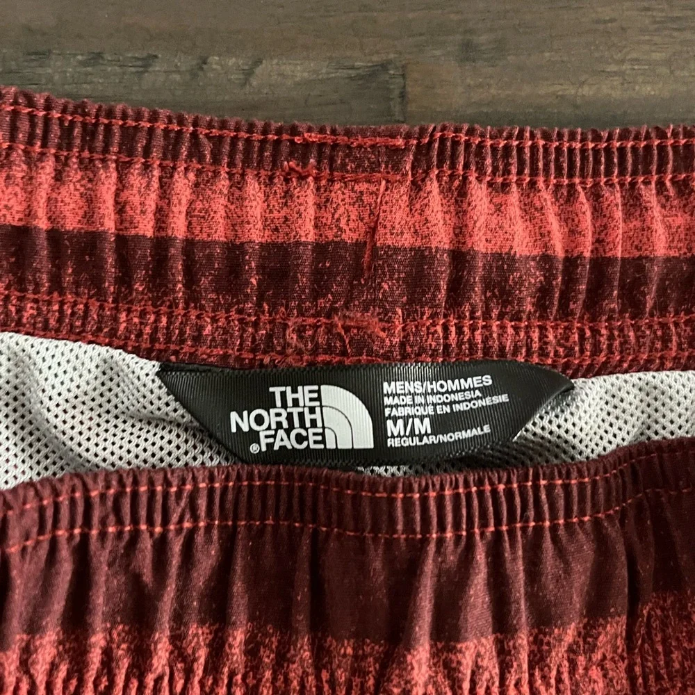 MENS THE NORTH FACE SHORTS